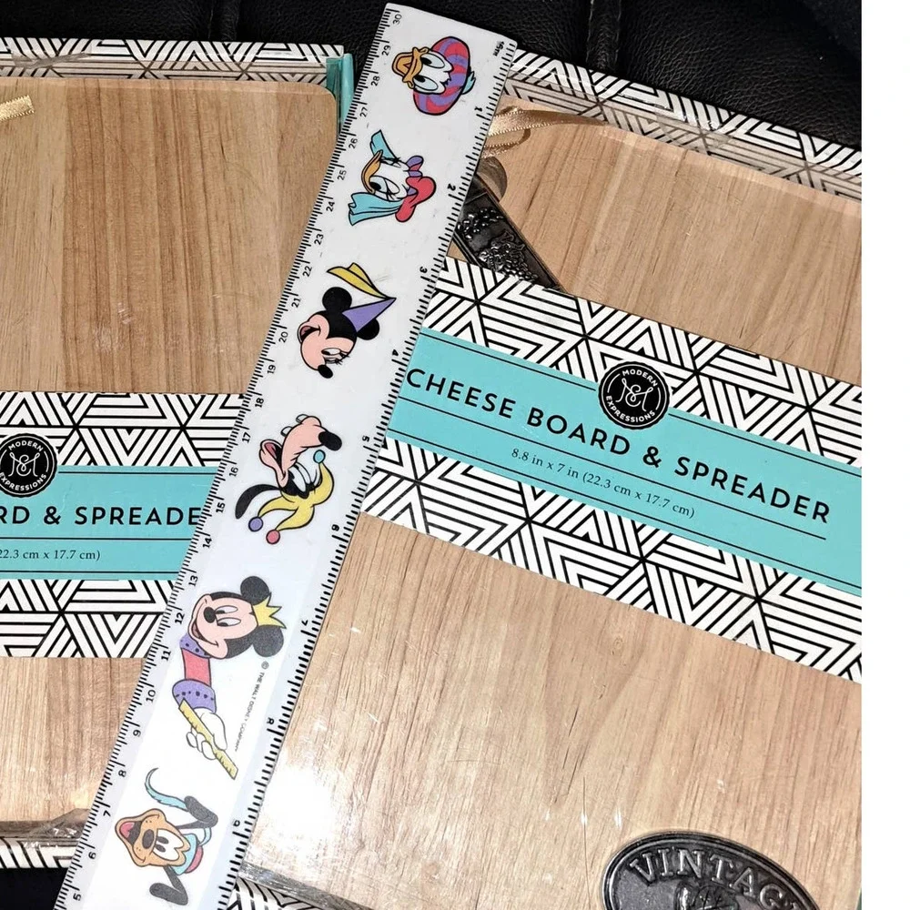NIB - TWO Fabulous Cheese Boards with Spreaders - Cutting Boards
